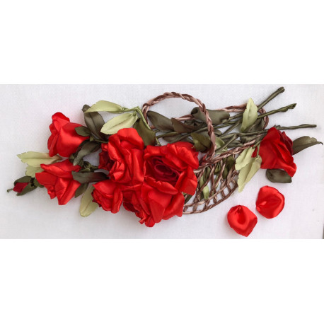 Красные розы в корзине Набор для вышивания лентами