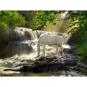 Лошадь у водопада Алмазная вышивка (мозаика) Гранни