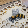 Пример вышитой работы Пчела. Органайзер Набор для вышивания на деревянной основе МП Студия О-025