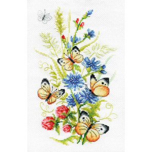  Цикорий и бабочка Набор для вышивания Многоцветница МКН 51-14