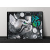  Котенок и яркая бабочка / Животные Раскраска картина по номерам на холсте с неоновой краской AAAA-RS162
