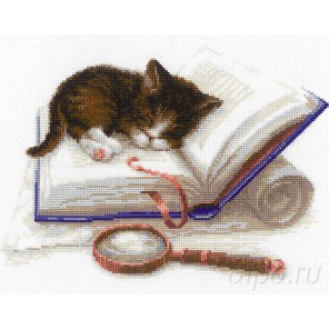 Котенок на книжке Набор для вышивания