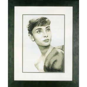  Audrey Hepburn Набор для вышивания LanArte PN-0008255
