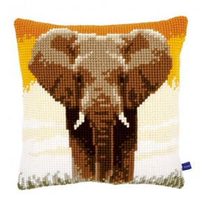 Слон в саванне I Набор для вышивания подушки VERVACO