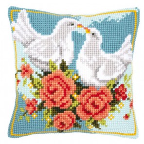 Влюблённые голуби Набор для вышивания подушки VERVACO