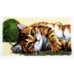 Играющий котенок Набор для вышивания коврика VERVACO